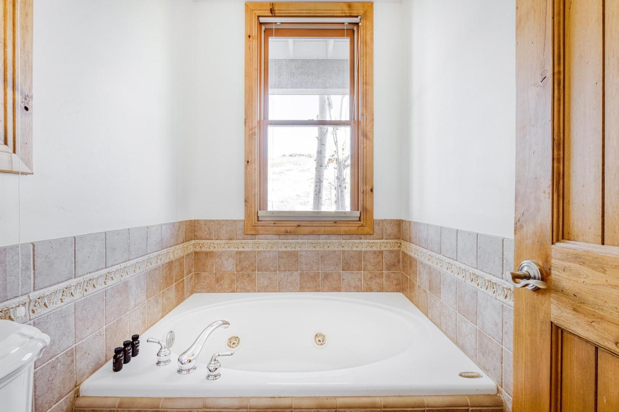 Murdock By Avantstay Cozy Townhouse W Hot Tub Walk To Park City Mountain Exterior photo